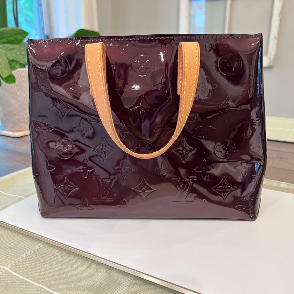 ** Authentic Louis Vuitton Reade PM Amarante